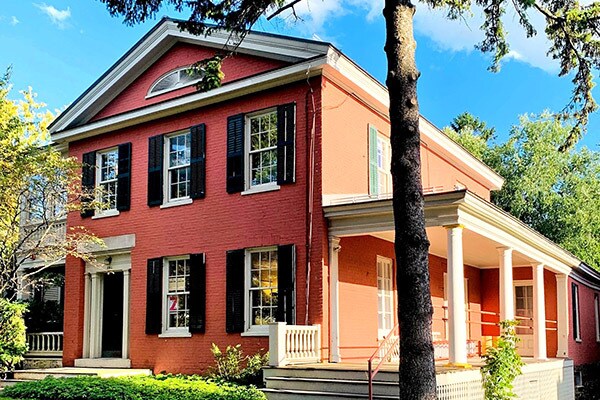 301 College St, Burlington, VT à louer Photo principale- Image 1 de 2