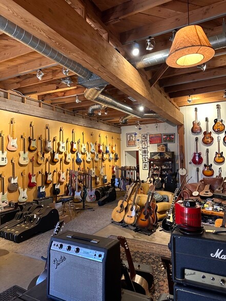 5244-5248 Van Nuys Blvd, Sherman Oaks, CA for lease - Interior Photo - Image 3 of 11