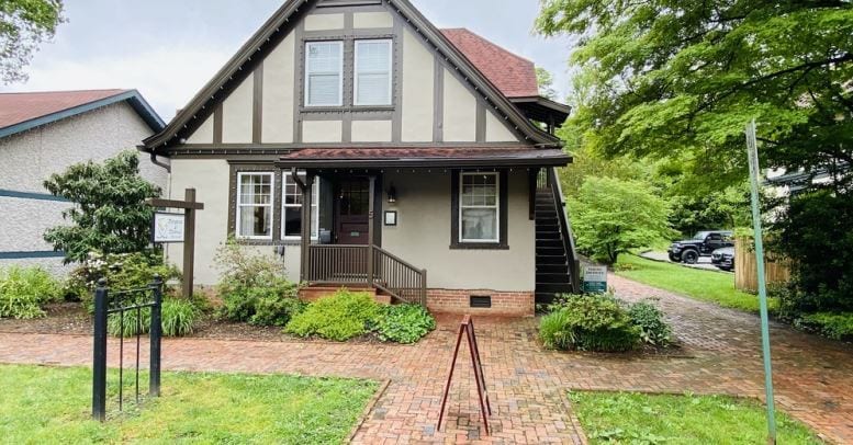 5 All Souls Cres, Asheville, NC for lease Primary Photo- Image 1 of 10