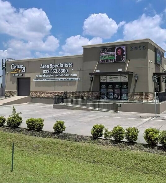 2915 S Sam Houston Pky E, Houston, TX à vendre - Photo principale - Image 1 de 60