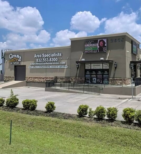 2915 S Sam Houston Pky E, Houston, TX for sale - Primary Photo - Image 1 of 60