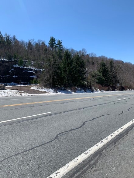 17B @ Broadway portfolio of 2 properties for sale on LoopNet.ca - Building Photo - Image 3 of 3