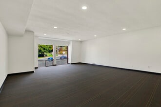 5425-5435 Linda Vista Rd, San Diego, CA for lease Interior Photo- Image 2 of 13