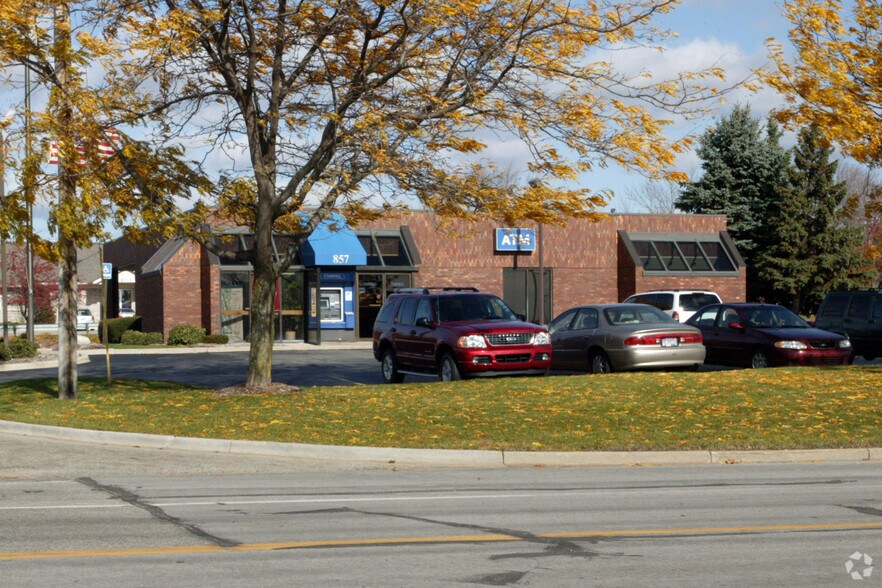 857 4 Mile Rd, Grand Rapids, MI à vendre - Photo principale - Image 2 de 2