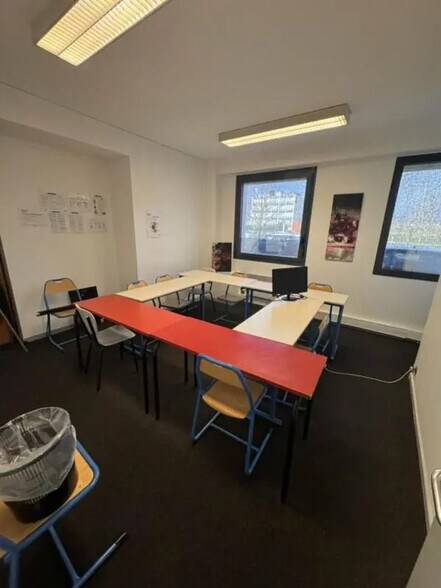 47 Allée De Riottier, Limas à louer - Photo du bâtiment - Image 3 de 6