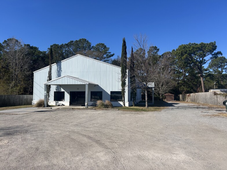 2725 S Live Oak Dr, Moncks Corner, SC for lease - Building Photo - Image 1 of 9