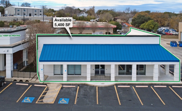 7075 San Pedro Ave, San Antonio, TX for lease - Building Photo - Image 2 of 9