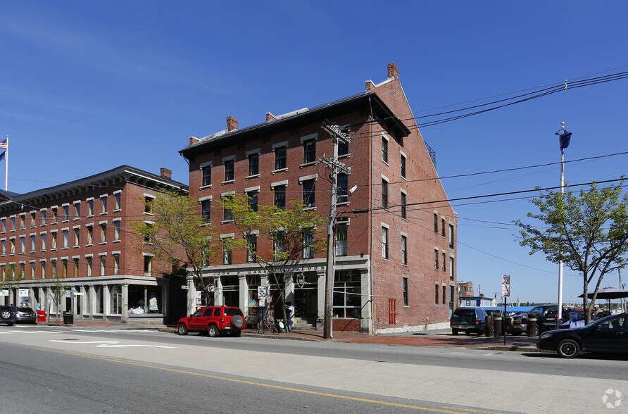 136 Commercial St, Portland, ME à louer - Photo du bâtiment - Image 2 de 10