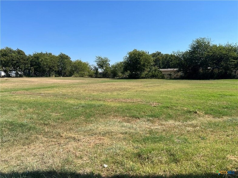 801 E Veterans Memorial Blvd, Killeen, TX for sale - Building Photo - Image 3 of 5