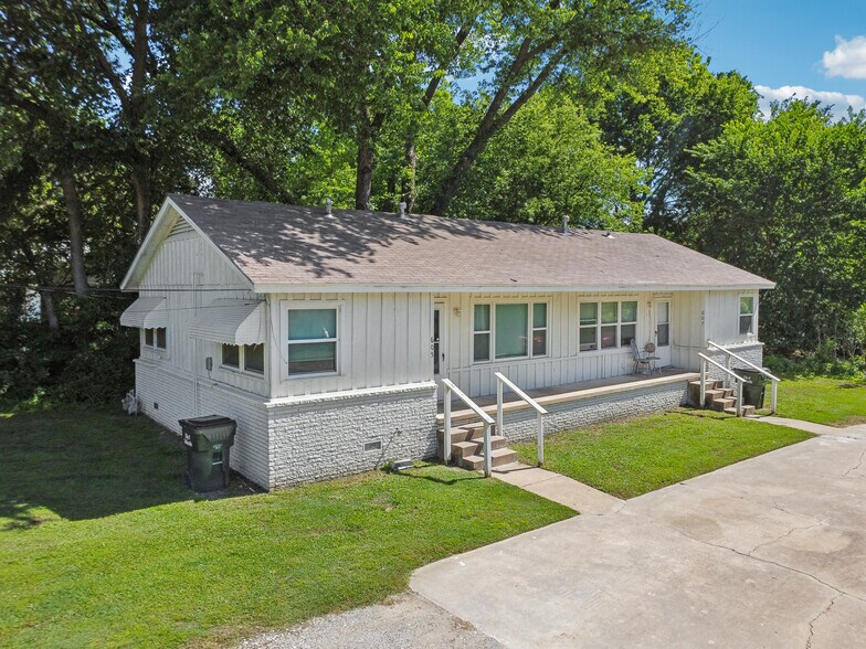 603-605 N 14th St, Collinsville, OK for sale - Building Photo - Image 2 of 2