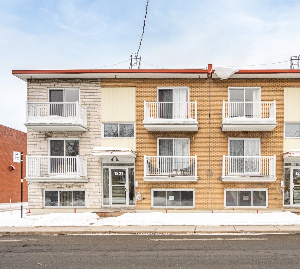1821 Rue Sainte-Hélène, Longueuil, QC à vendre Photo principale- Image 1 de 1