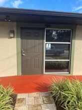 119 W Plymouth Ave, Deland, FL à louer Photo intérieure- Image 2 de 18