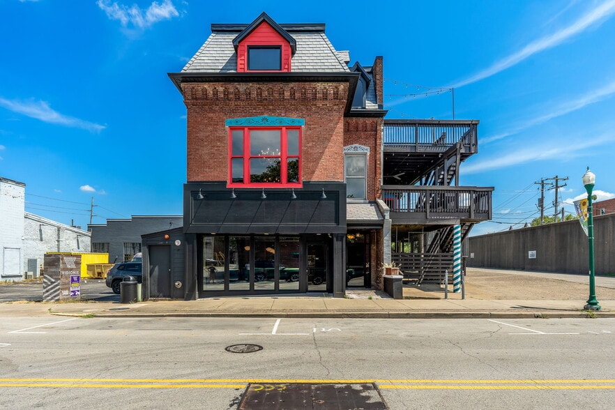 134 Spring St, Jeffersonville, IN for sale - Building Photo - Image 3 of 30