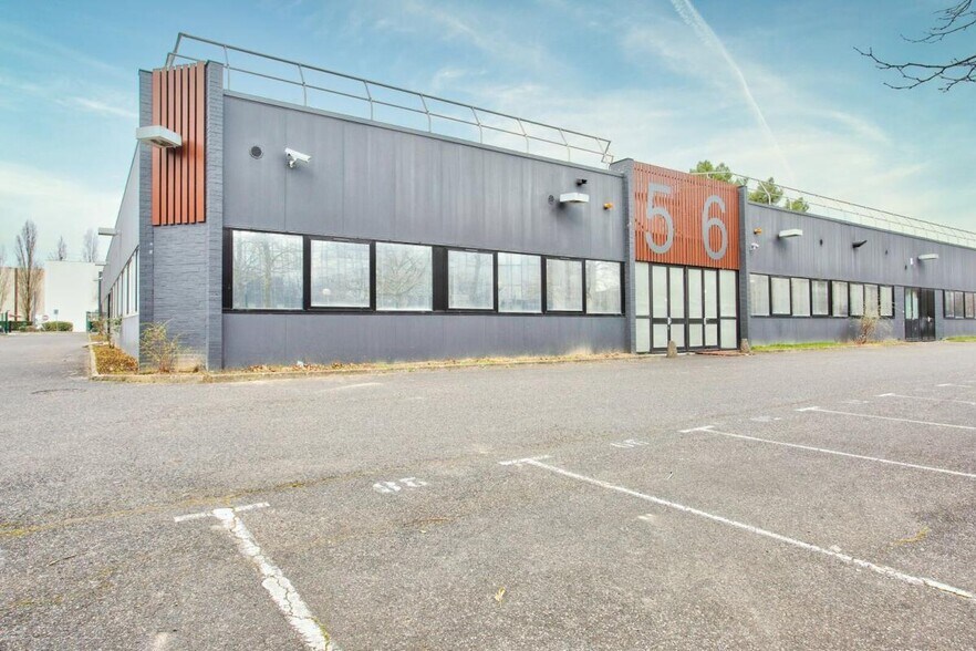 9 Avenue Du Québec, Villebon-sur-Yvette à louer - Photo du bâtiment - Image 3 de 6