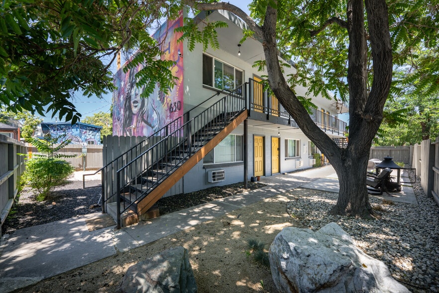 630 Sinclair St, Reno, NV à vendre - Photo du bâtiment - Image 1 de 16