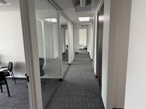 100 S Ashley Dr, Tampa, FL for lease Building Photo- Image 2 of 4