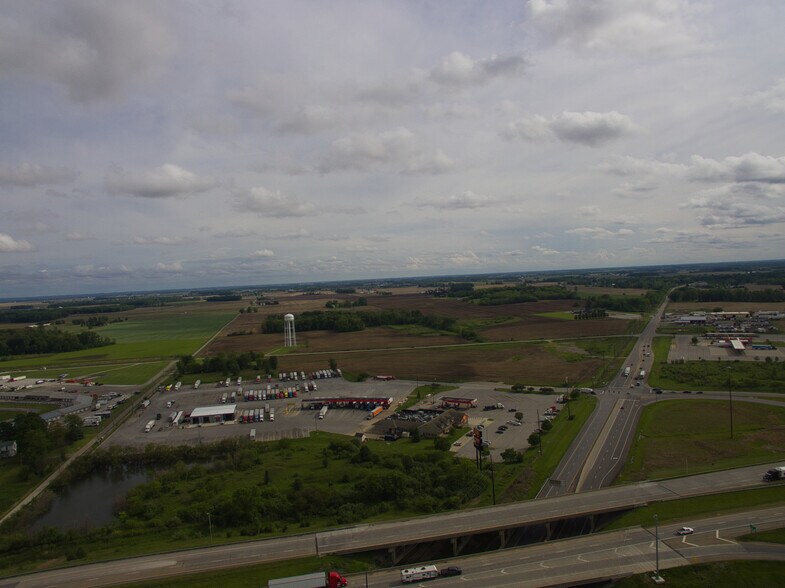 5771 S County Rd 125 W, New Castle, IN à vendre - Photo du bâtiment - Image 2 de 12