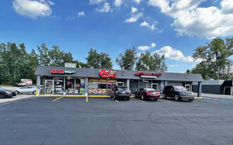 Groesbeck Retail Center - Parking Garage