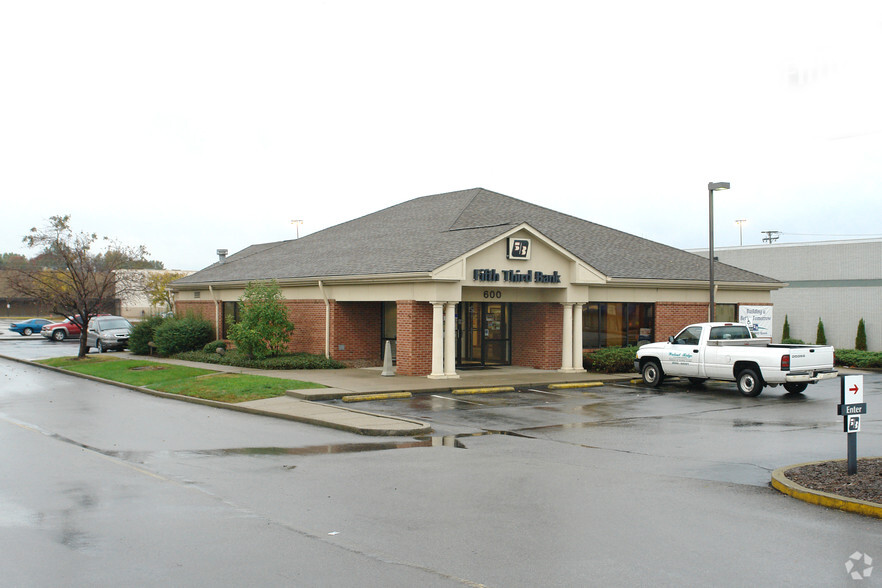 600 E Lewis and Clark Pky, Clarksville, IN à vendre - Photo principale - Image 1 de 2