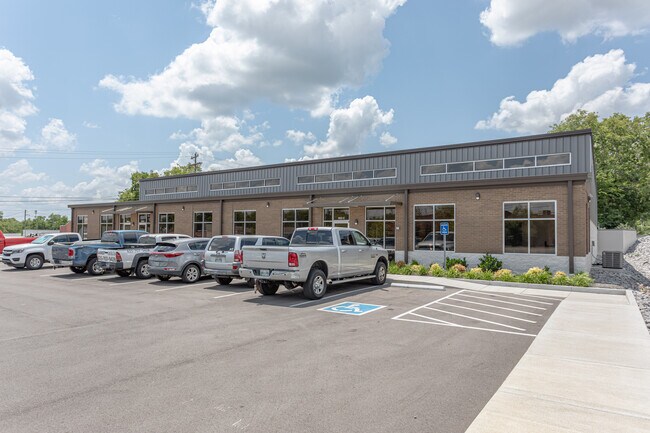 More details for 802 N Cumberland St, Lebanon, TN - Flex for Lease