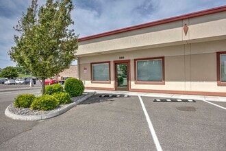 585 Stevens Dr, Richland, WA for lease Interior Photo- Image 2 of 18