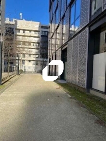 Commerce de détail dans Boulogne-Billancourt à louer - Photo du bâtiment - Image 3 de 12