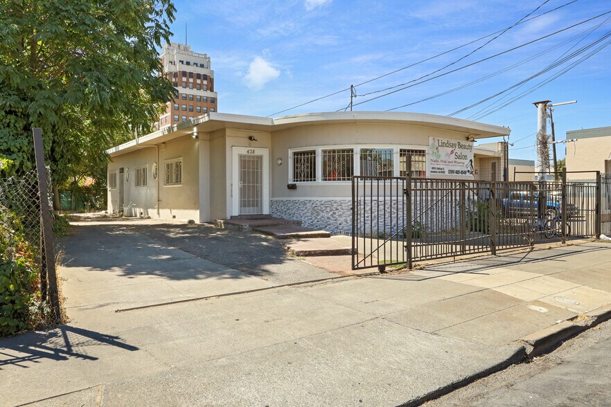 428 E Lindsay St, Stockton, CA à vendre - Photo du bâtiment - Image 2 de 12