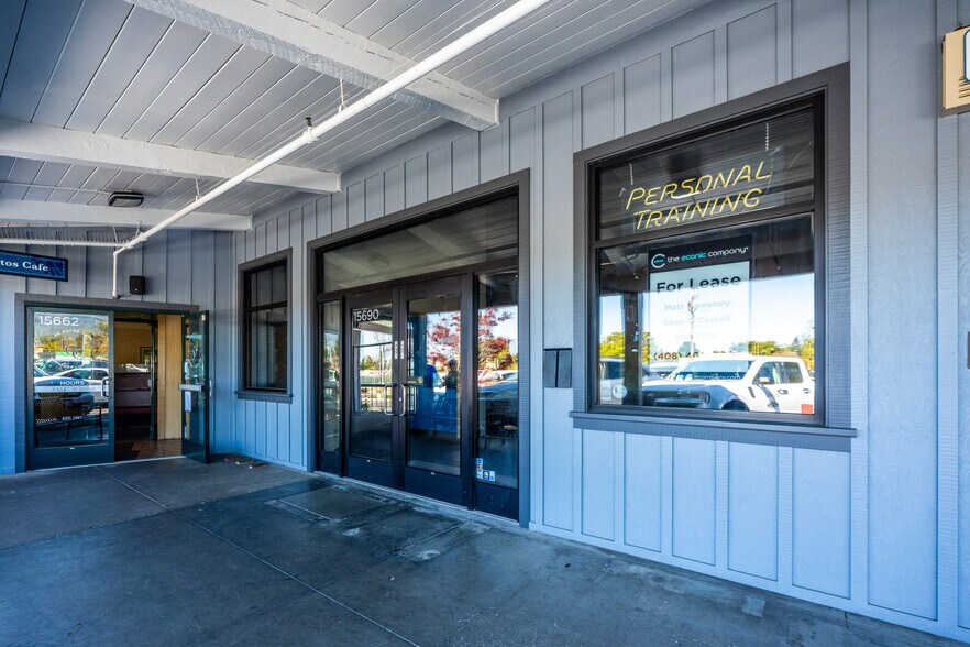15662-15732 Los Gatos Blvd, Los Gatos, CA à louer - Photo du bâtiment - Image 3 de 8