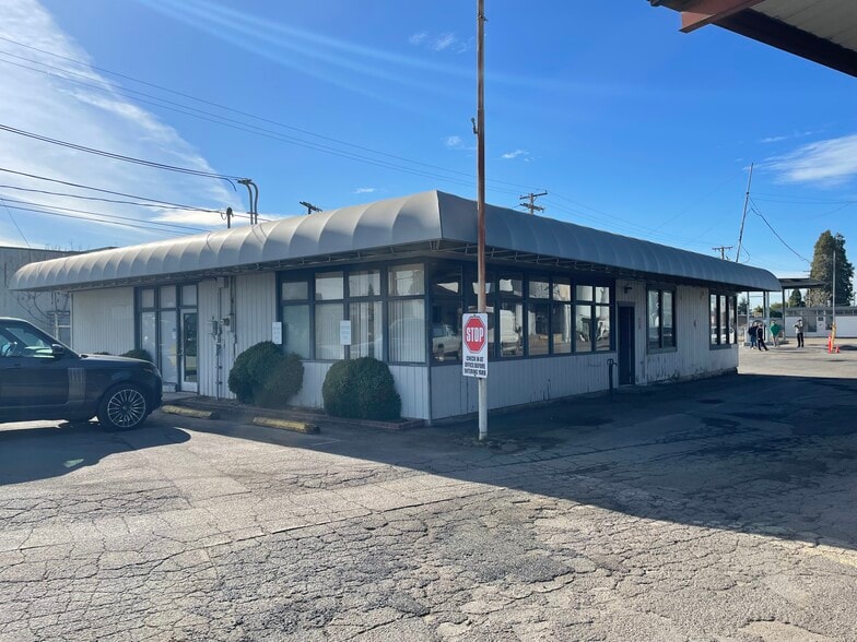 1355 W 1st Ave, Eugene, OR for lease - Building Photo - Image 3 of 5