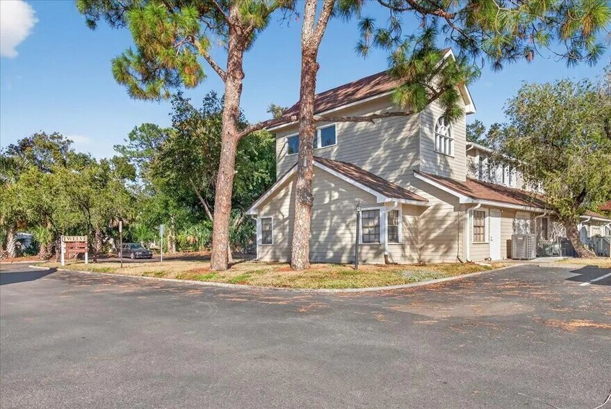 10225 Ulmerton Rd, Largo, FL à vendre - Photo du bâtiment - Image 3 de 20