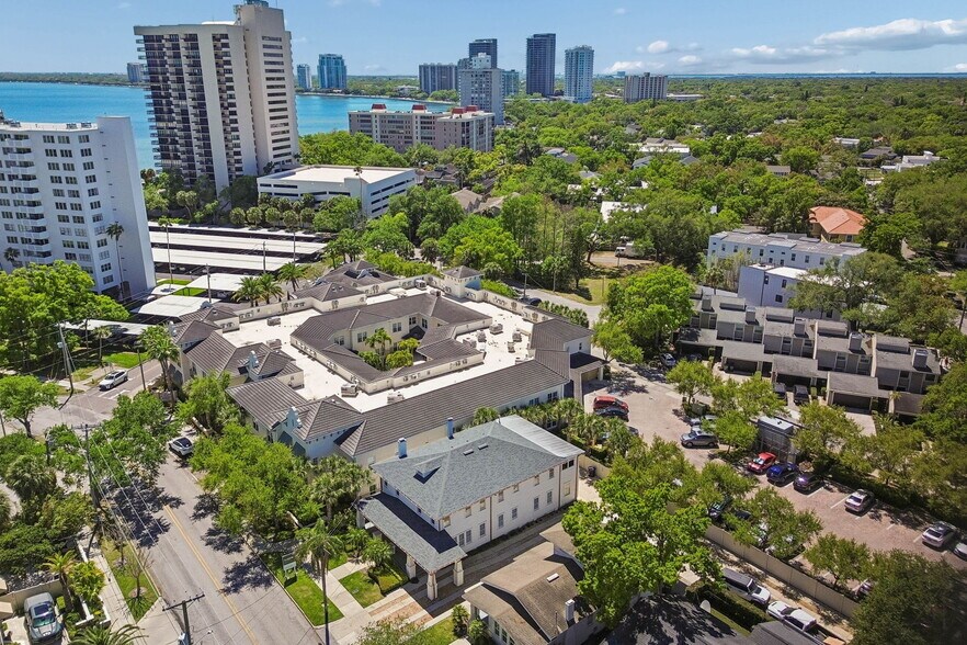 1505 S Howard Ave, Tampa, FL à louer - Photo du bâtiment - Image 2 de 24