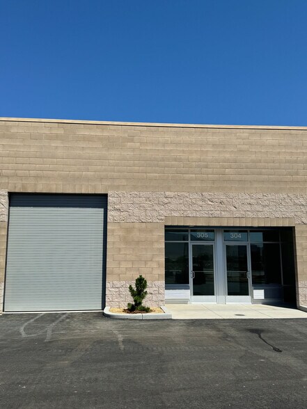 35 Enterprise Way, Dayton, NV à louer - Photo du bâtiment - Image 2 de 8