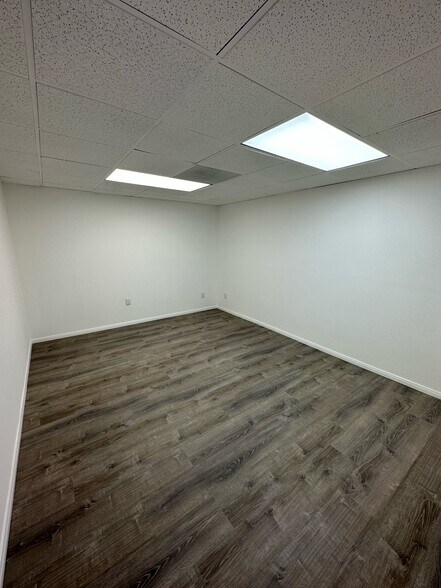 135 N Victory Blvd, Burbank, CA à louer - Photo du bâtiment - Image 3 de 6