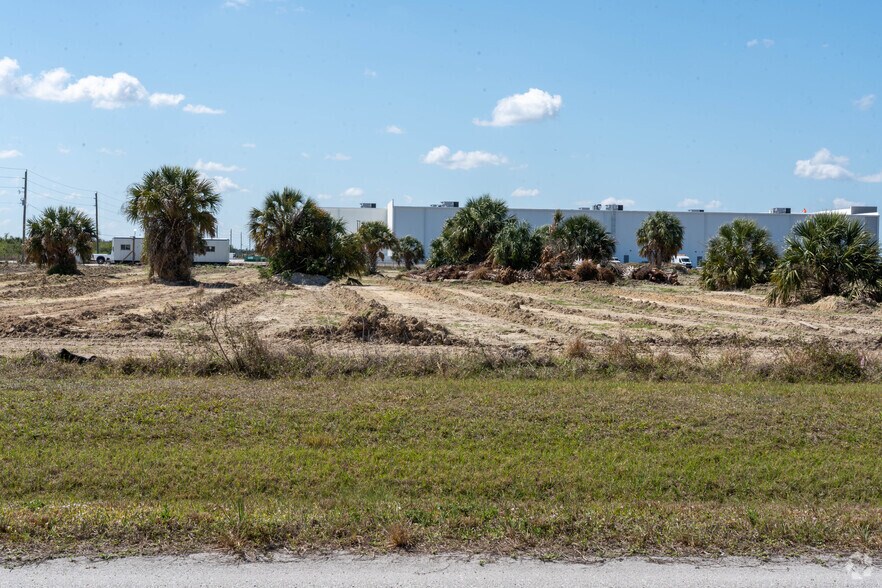 8001 Northup dr, Punta Gorda, FL for lease - Aerial - Image 2 of 3