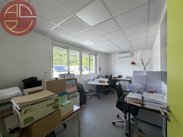 Industrial in Fenouillet for lease - Building Photo - Image 3 of 7