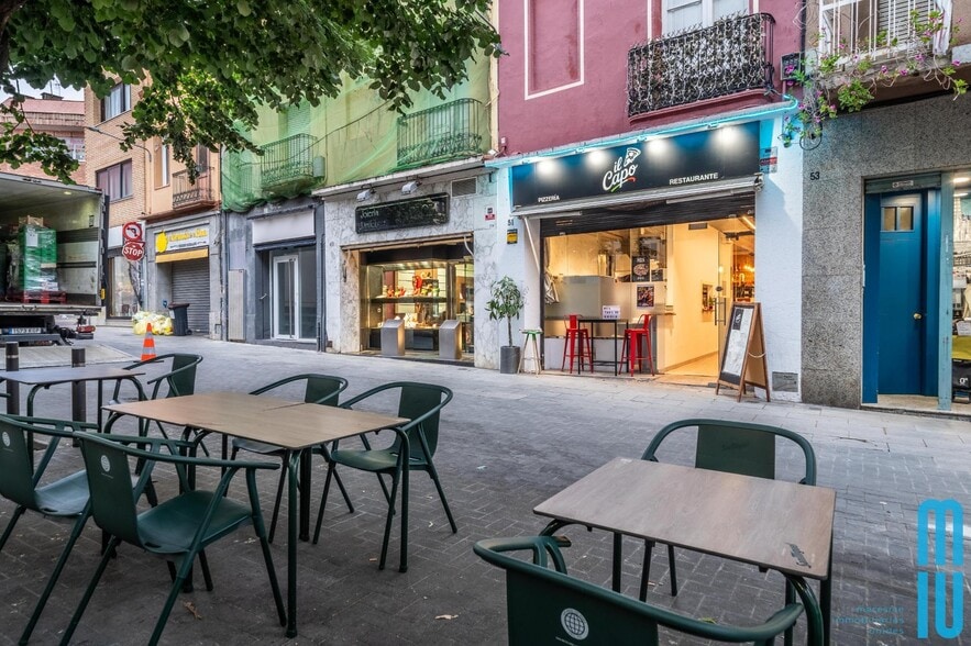 Retail in Mataró, Barcelona for lease - Interior Photo - Image 2 of 2