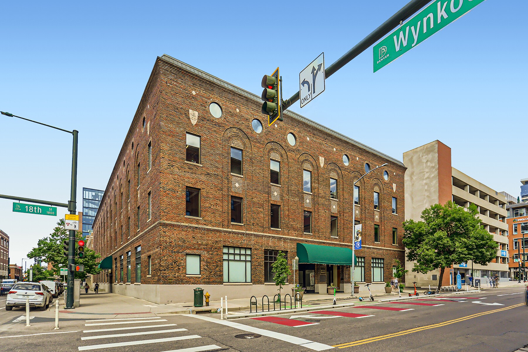 1621 18th St, Denver, CO à louer Photo du bâtiment- Image 1 de 18