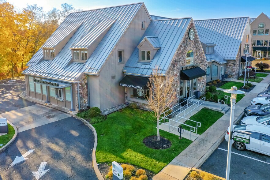 301-307 Horsham Rd, Horsham Township, PA à louer - Photo du bâtiment - Image 2 de 11