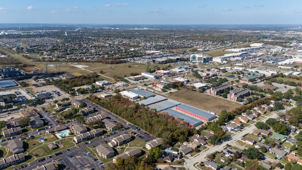 3702 Garth Rd, Baytown, TX à vendre - Aérien - Image 2 de 7