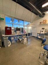 400 Seaport Ct, Redwood City, CA for lease Building Photo- Image 1 of 12