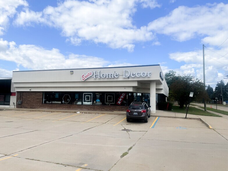 31489-31499 John R Rd, Madison Heights, MI à vendre - Photo du bâtiment - Image 2 de 6
