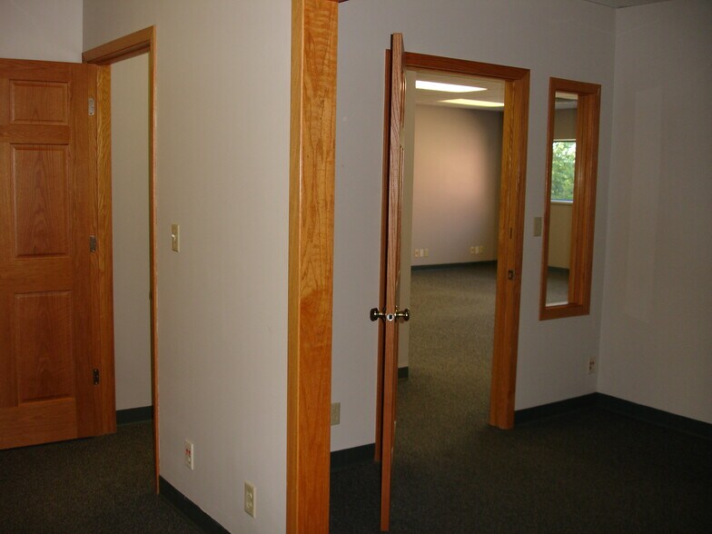 1425 Highway 16, La Crosse, WI à louer - Photo du bâtiment - Image 3 de 8