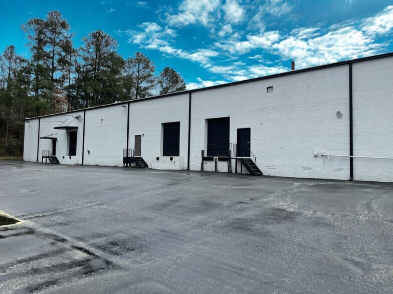 4450 Commerce Cir SW, Atlanta, GA à louer - Photo du bâtiment - Image 2 de 9