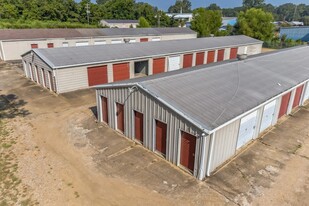 675 N Jefferson St, Houston MS - Self Storage Facility