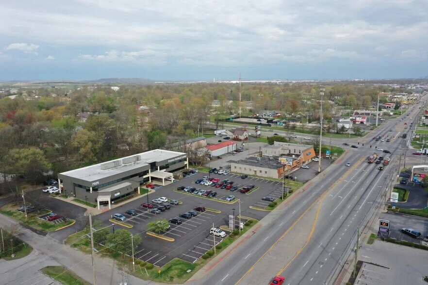 7926 Preston Hwy, Louisville, KY for lease - Aerial - Image 2 of 8