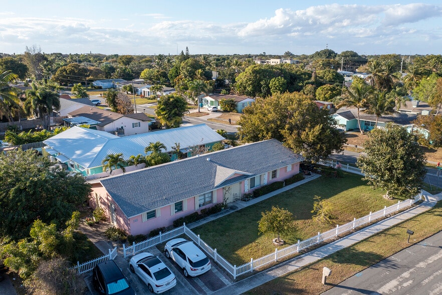 2651 SE 2nd St, Boynton Beach, FL for sale - Building Photo - Image 2 of 17