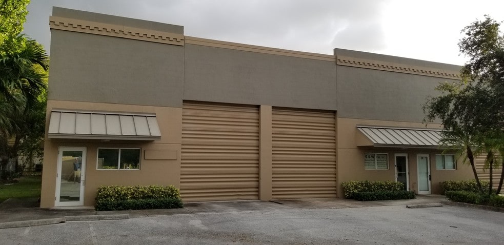 3707 Interstate Park Rd S, Riviera Beach, FL à vendre - Photo du bâtiment - Image 3 de 3