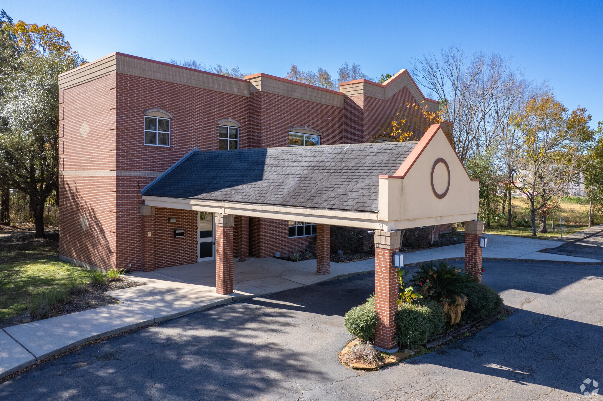 2101 S Loop 336 W, Conroe, TX à vendre Photo du bâtiment- Image 1 de 25
