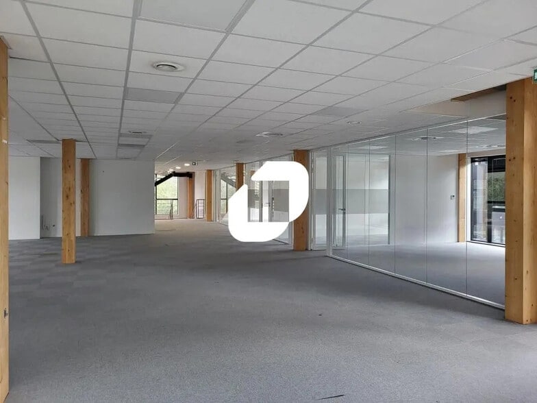 Office in VILLENEUVE-D'ASCQ for lease - Building Photo - Image 3 of 9