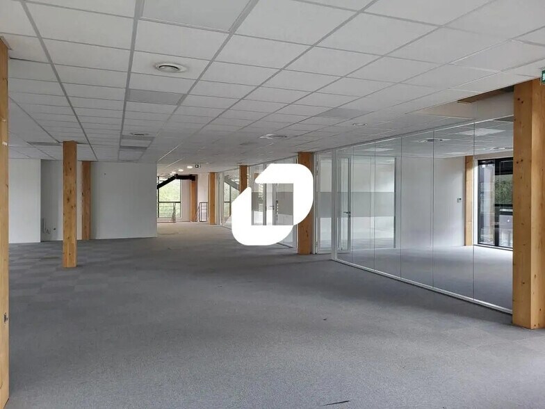 Bureau dans VILLENEUVE-D'ASCQ à louer - Photo du bâtiment - Image 3 de 9